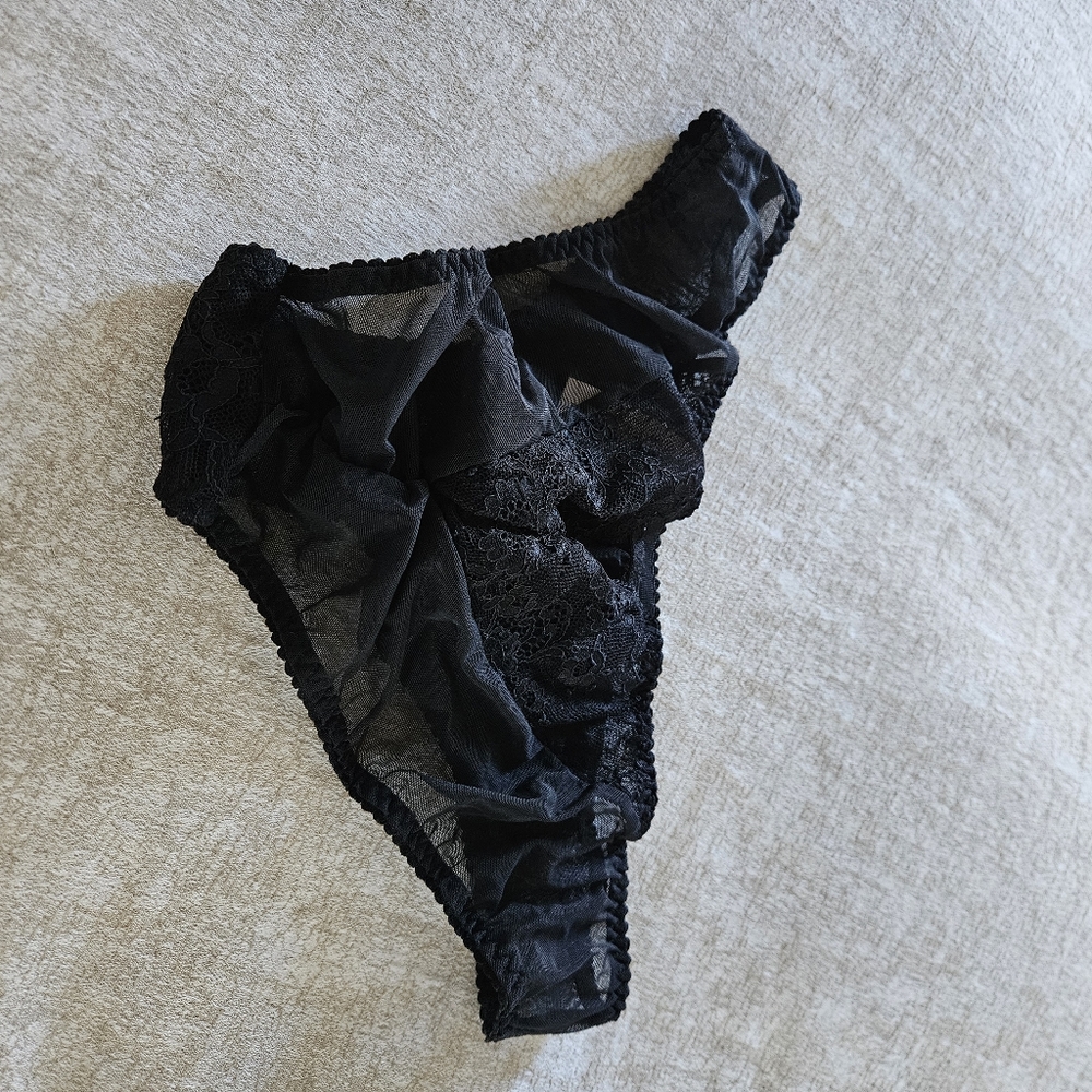 NWT VICTORIA’S SECRET bow lace cute Black Mesh Cheeky sexy vintage Panties - Picture 3 of 7